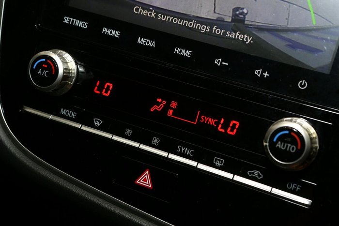 2021 Mitsubishi Outlander LS