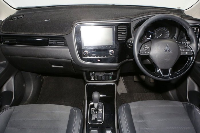 2021 Mitsubishi Outlander LS