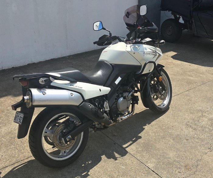 2009 Suzuki V-Strom 650 ABS (DL650A) V-Strom White