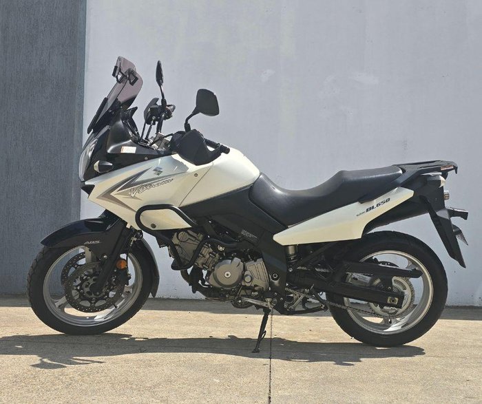 2009 Suzuki V-Strom 650 ABS (DL650A) V-Strom White