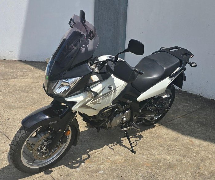 2009 Suzuki V-Strom 650 ABS (DL650A) V-Strom White