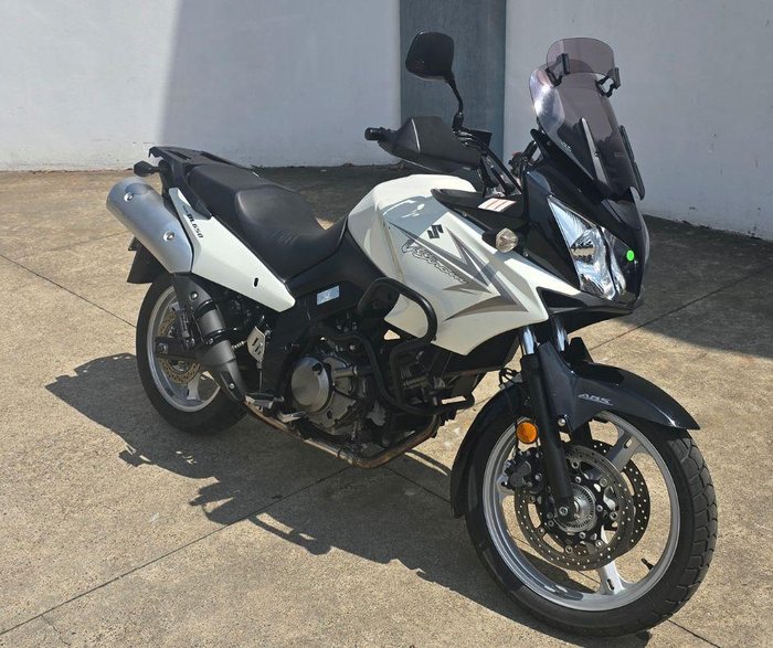2009 Suzuki V-Strom 650 ABS (DL650A) V-Strom White