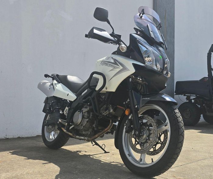 2009 Suzuki V-Strom 650 ABS (DL650A) V-Strom White