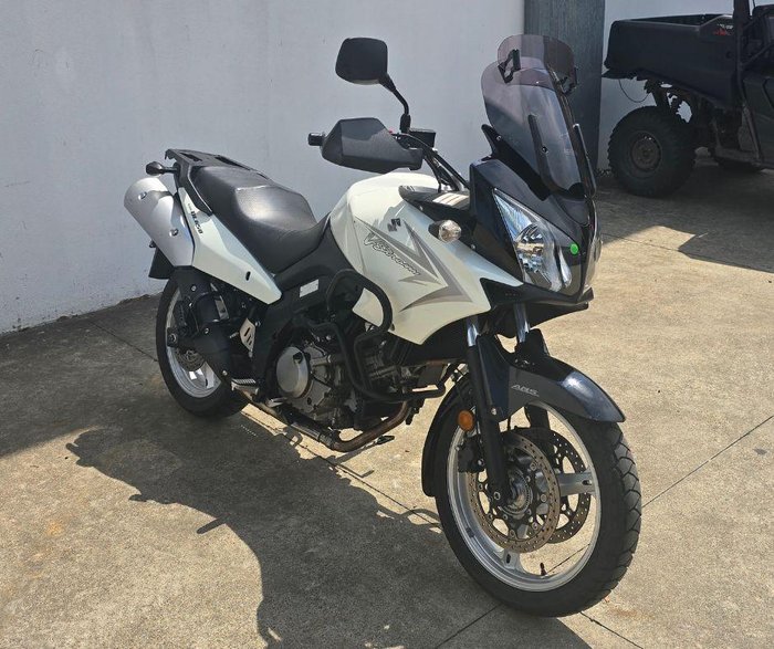 2009 Suzuki V-Strom 650 ABS (DL650A) V-Strom White