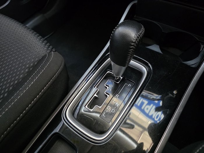 2019 Mitsubishi Outlander ES