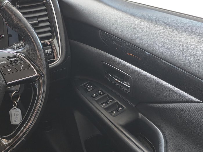 2019 Mitsubishi Outlander ES