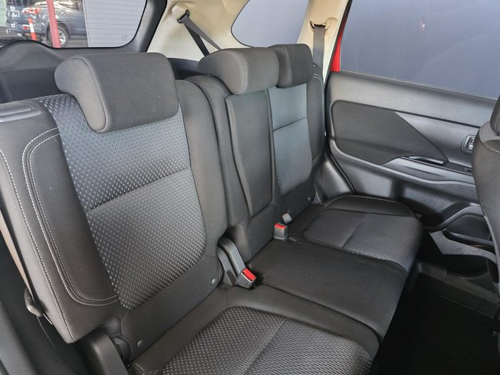 2019 Mitsubishi Outlander ES