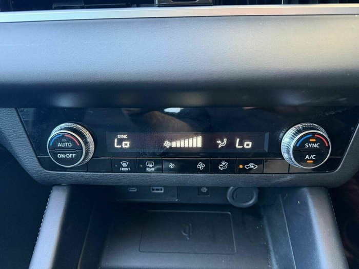 2022 Mitsubishi Outlander LS