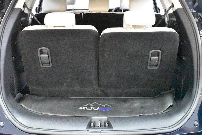 2024 Mahindra XUV700 AX7L