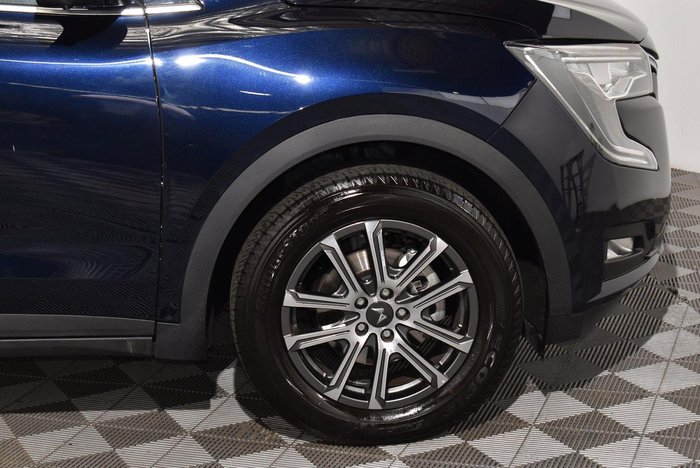 2024 Mahindra XUV700 AX7L