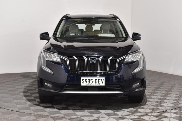 2024 Mahindra XUV700 AX7L