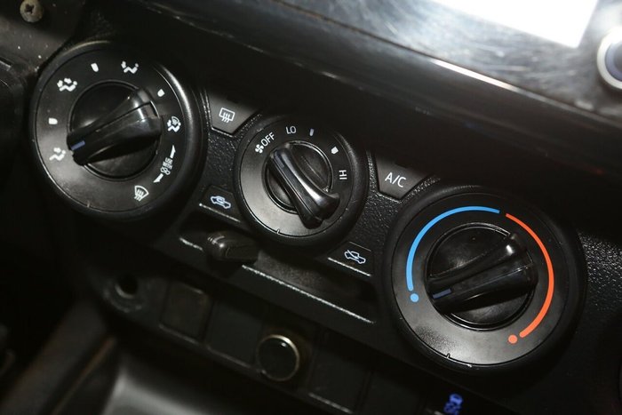 2021 Toyota Hilux SR