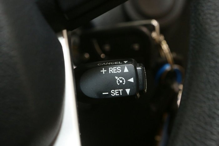 2019 Toyota Hilux SR