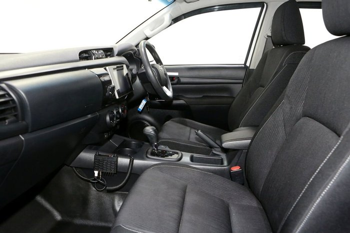 2019 Toyota Hilux SR