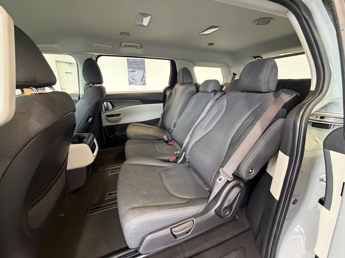 2022 Kia Carnival S