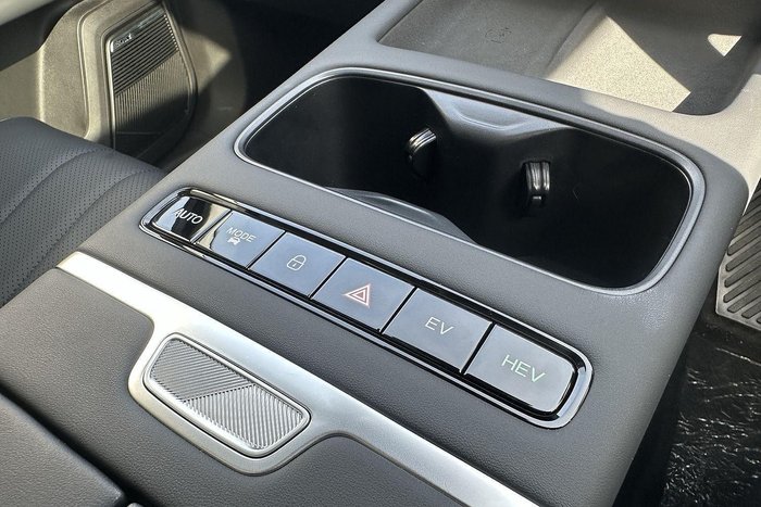 2025 Jaecoo J7 SHS Summit