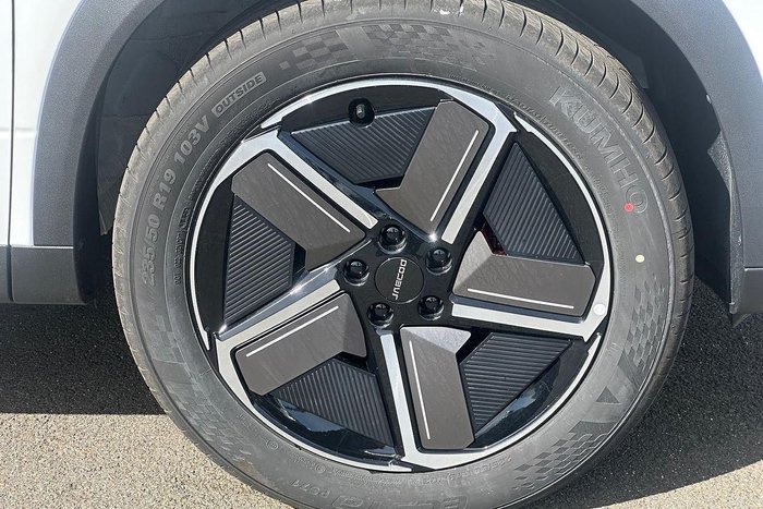 2025 Jaecoo J7 SHS Summit