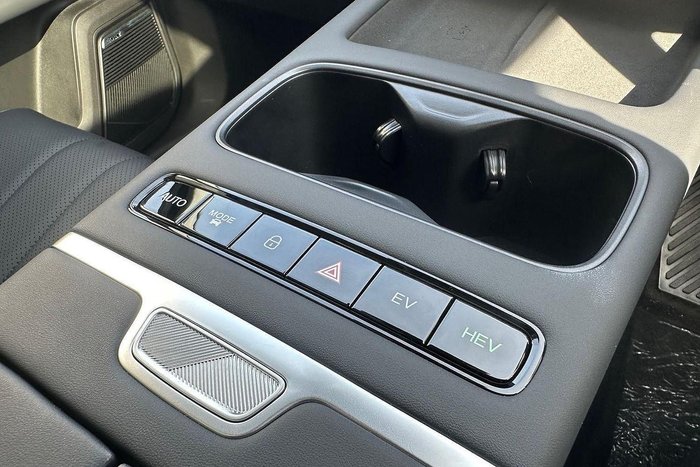 2025 Jaecoo J7 SHS Summit