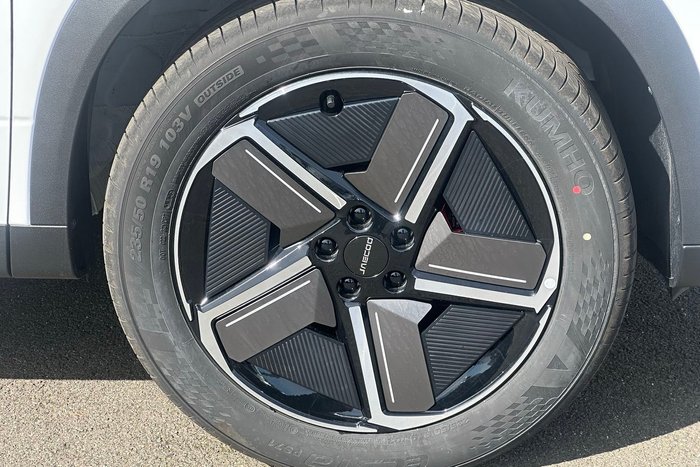 2025 Jaecoo J7 SHS Summit