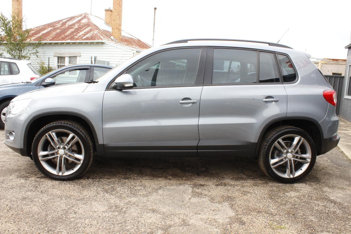 2010 Volkswagen Tiguan 125TSI 5N MY10 Four Wheel Drive Mountain Grey