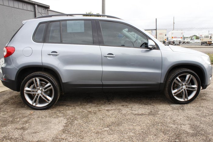 2010 Volkswagen Tiguan 125TSI 5N MY10 Four Wheel Drive Mountain Grey
