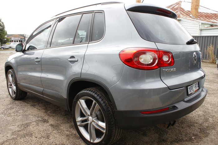 2010 Volkswagen Tiguan 125TSI 5N MY10 Four Wheel Drive Mountain Grey