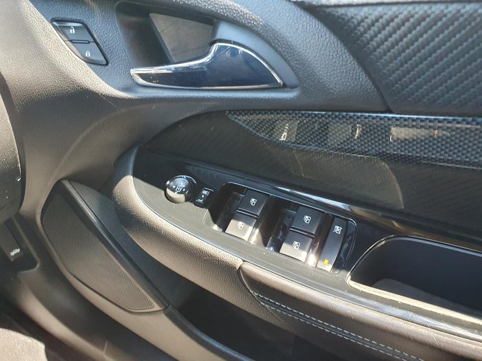 2017 Holden Commodore SV6 VF Series II MY17 Heron White