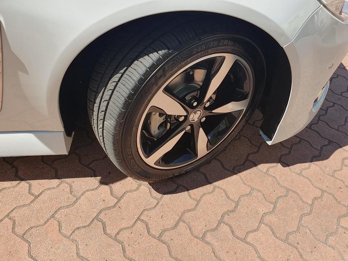 2017 Holden Commodore SV6 VF Series II MY17 Heron White