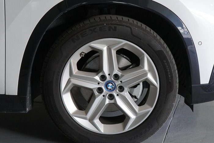 2024 BMW iX1 eDrive20 xLine