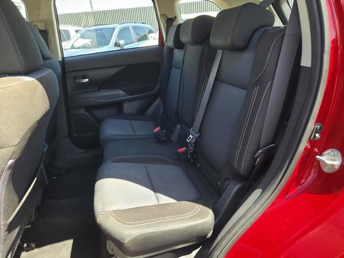 2019 Mitsubishi Outlander ES