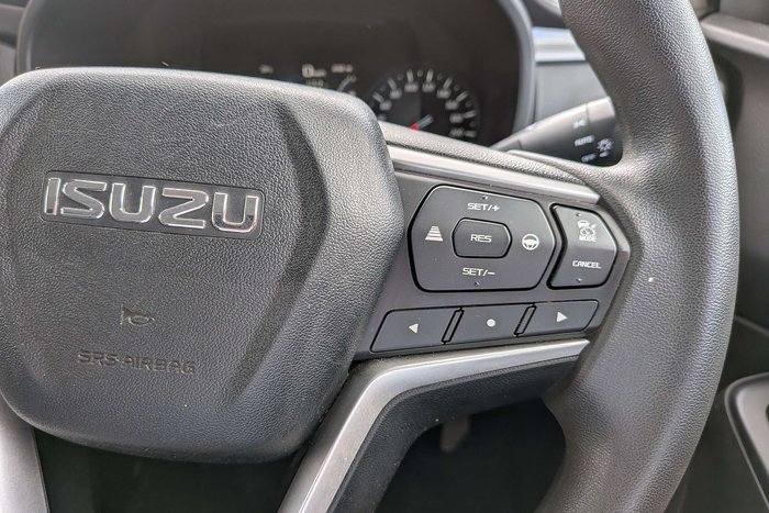 2021 Isuzu MU-X LS-M