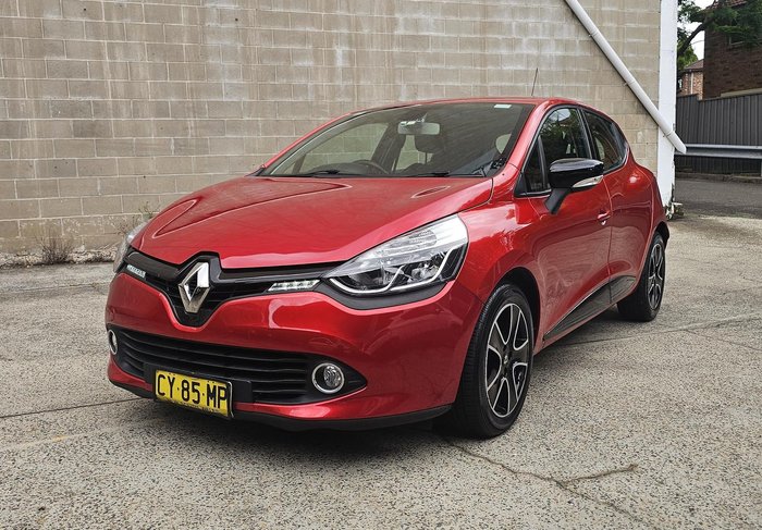 2015 Renault Clio Expression IV B98 Flame Red