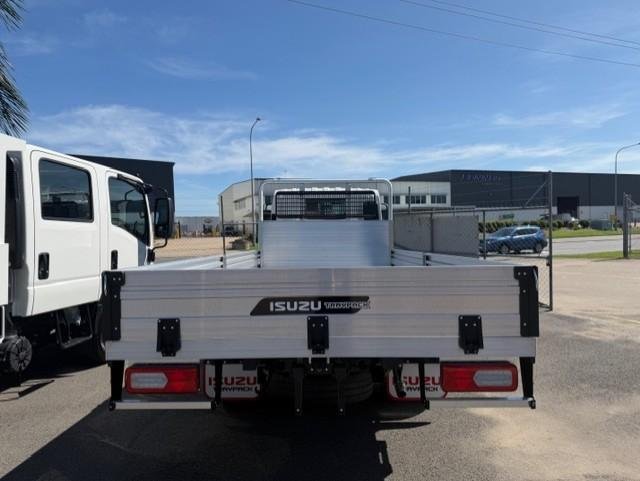 2025 Isuzu N Series NLR