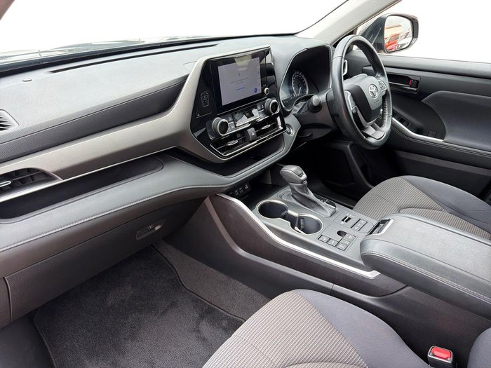 2023 Toyota Kluger GX