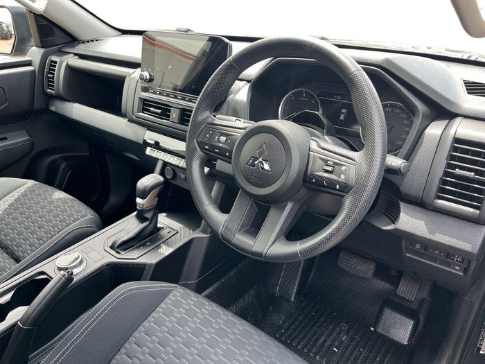 2024 Mitsubishi Triton GLX+