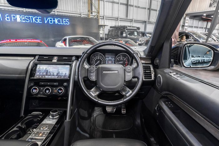 2017 Land Rover Discovery TD6 HSE Series 5 MY18 4X4 Dual Range Silicon Silver