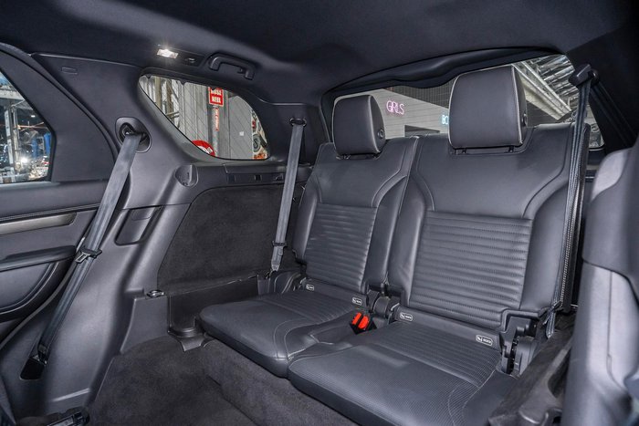 2017 Land Rover Discovery TD6 HSE Series 5 MY18 4X4 Dual Range Silicon Silver