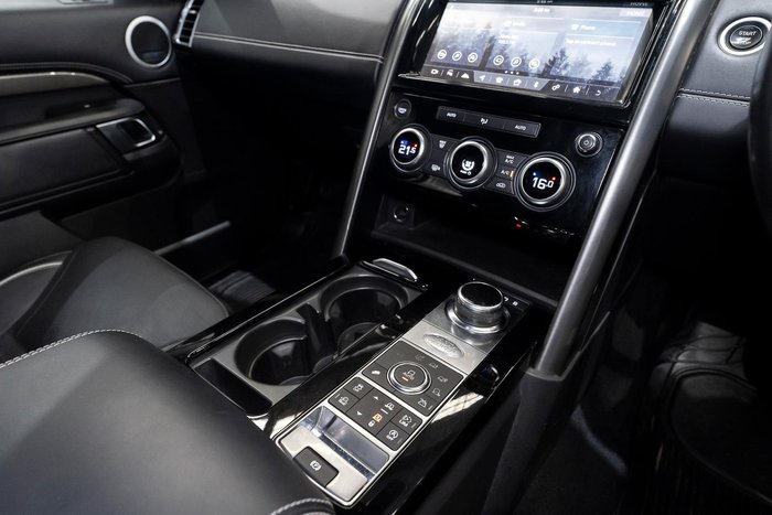 2017 Land Rover Discovery TD6 HSE Series 5 MY18 4X4 Dual Range Silicon Silver