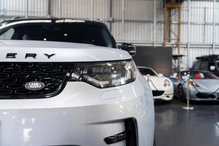 2017 Land Rover Discovery TD6 HSE Series 5 MY18 4X4 Dual Range Silicon Silver