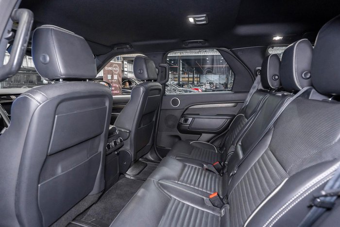 2017 Land Rover Discovery TD6 HSE Series 5 MY18 4X4 Dual Range Silicon Silver