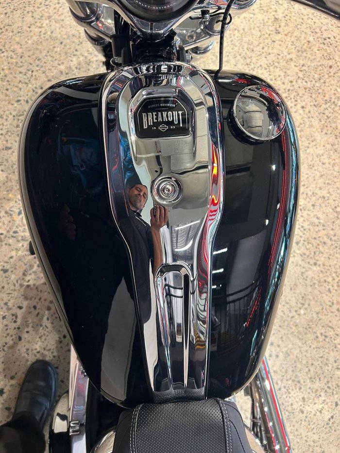 2025 Harley-Davidson Breakout 117 (FXBR) Softail Black