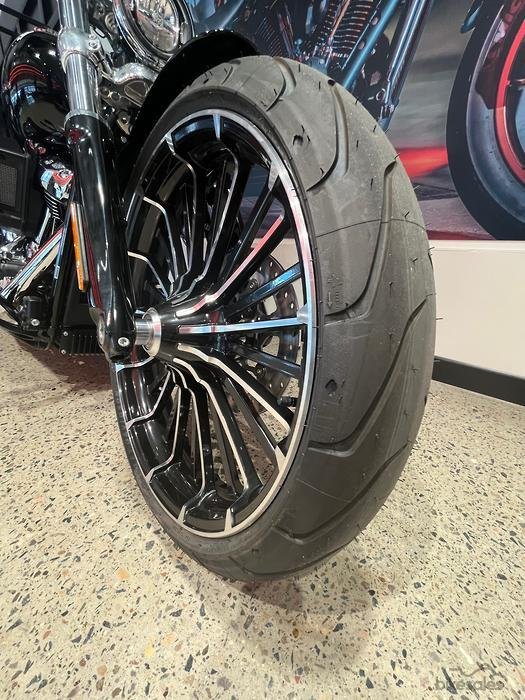 2025 Harley-Davidson Breakout 117 (FXBR) Softail Black