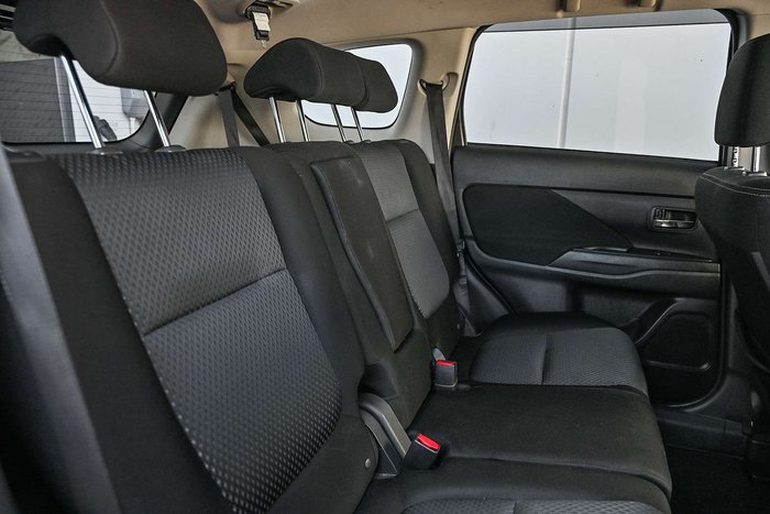 2017 Mitsubishi Outlander LS