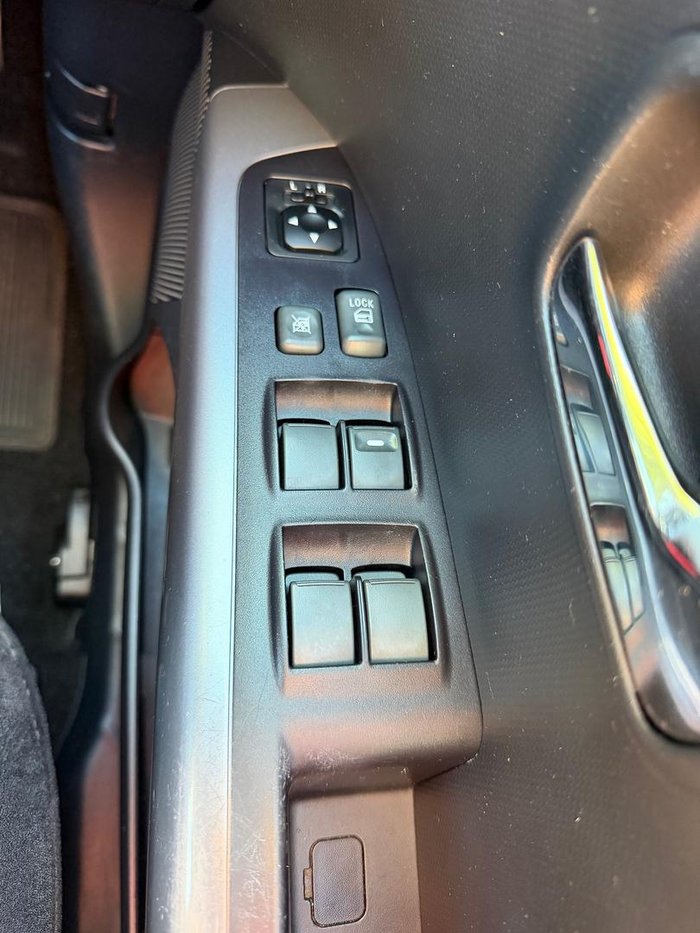 2012 Mitsubishi Outlander VR