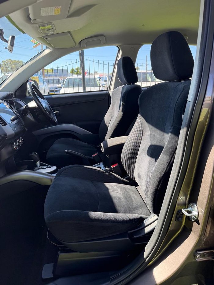 2012 Mitsubishi Outlander VR