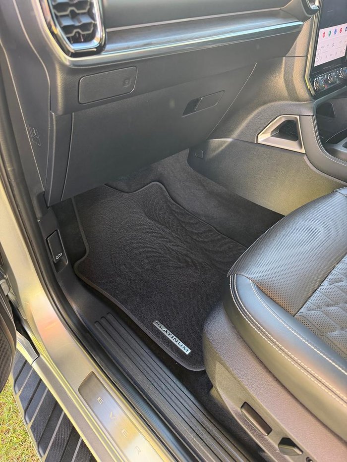 2025 Ford Everest Platinum