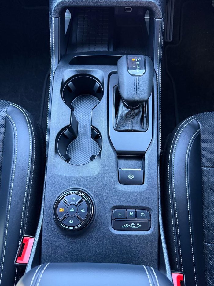 2025 Ford Everest Platinum