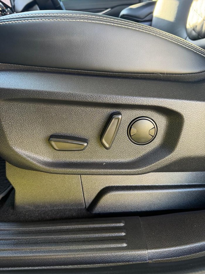 2025 Ford Everest Platinum