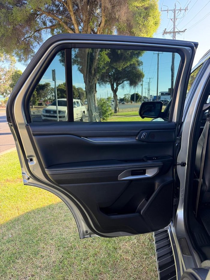 2025 Ford Everest Platinum