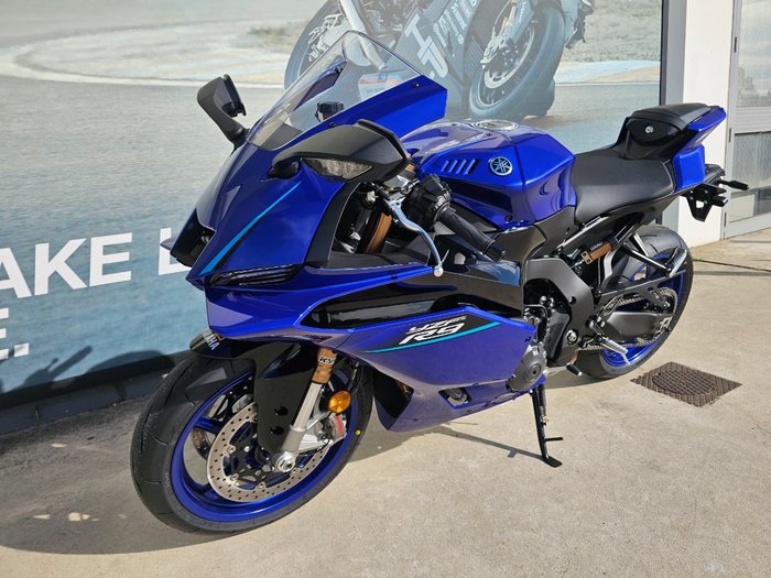 2026 Yamaha YZF-R9 Blue